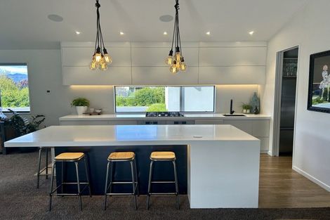 Photo of property in 5 Old Racecourse Road, Albert Town, Wanaka, 9305