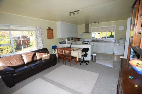 Photo of property in 12 Donald Street, Morven, Waimate, 7980