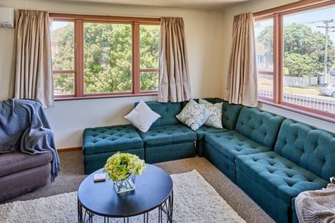 Photo of property in 9 Falcon Street, Cannons Creek, Porirua, 5024