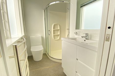 Photo of property in 115 Wallace Road, Mangere Bridge, Auckland, 2022