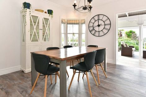 Photo of property in 940 South Head Road, South Head, Helensville, 0874