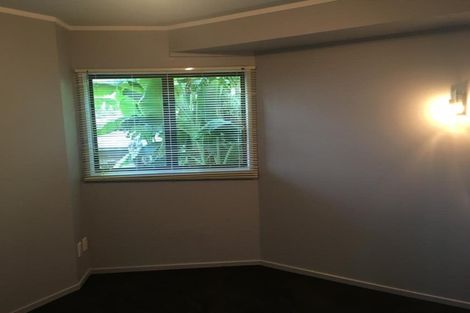 Photo of property in 2/18 Mander Place, Bucklands Beach, Auckland, 2012