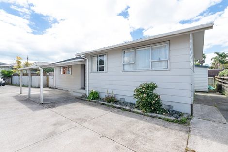 Photo of property in 1/24 Casuarina Road, Half Moon Bay, Auckland, 2012
