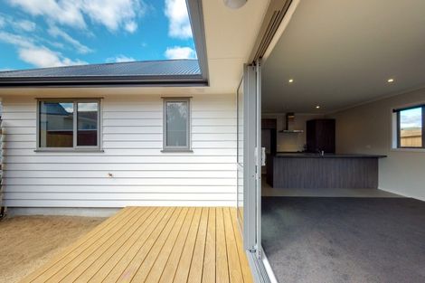 Photo of property in 15a Westminster Road, Wainuiomata, Lower Hutt, 5014