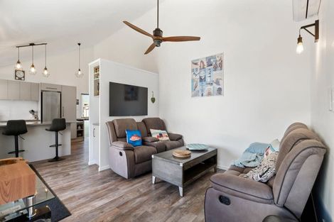 Photo of property in 541a Pukehina Parade, Pukehina, Te Puke, 3189