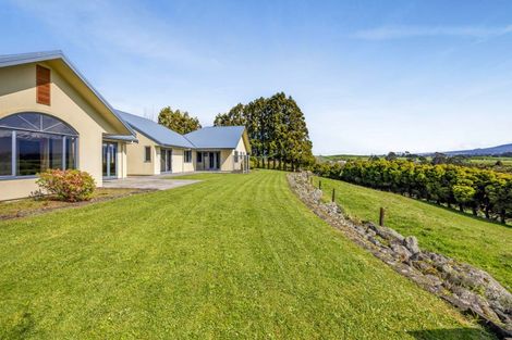 Photo of property in 311 Croydon Road, Midhirst, Stratford, 4394