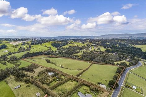 Photo of property in 257 Red Hills Road, Massey, Henderson, 0782