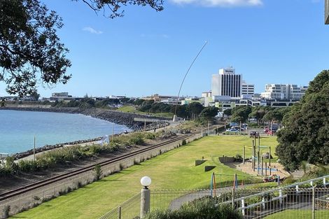 Photo of property in 14/120 Saint Aubyn Street, New Plymouth, 4310