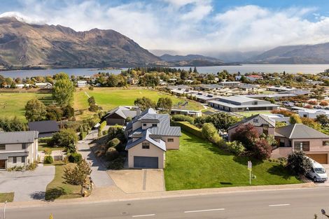 Photo of property in 74 Kings Drive, Wanaka, 9305