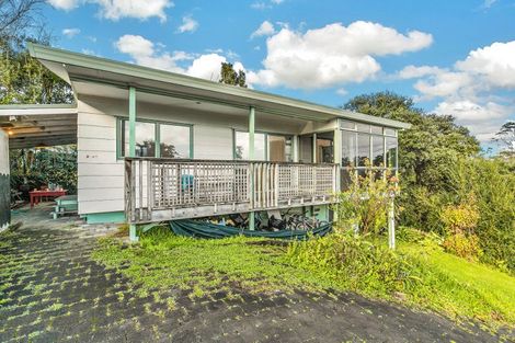 Photo of property in 67 Rangeview Road, Sunnyvale, Auckland, 0612