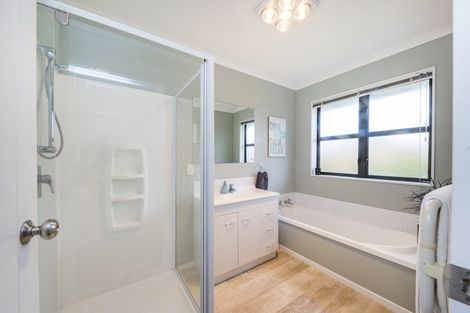 Photo of property in 60 Branigan Parade, Kelvin Grove, Palmerston North, 4414