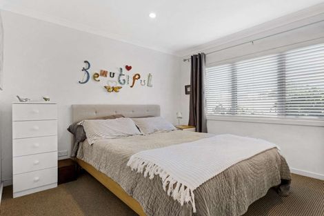 Photo of property in 10 Gregory Grove, Clive, 4102