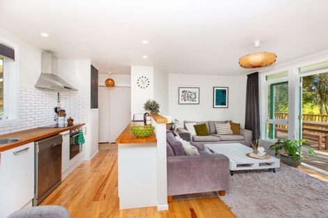 Photo of property in 13 Cross Street, Raglan, 3225