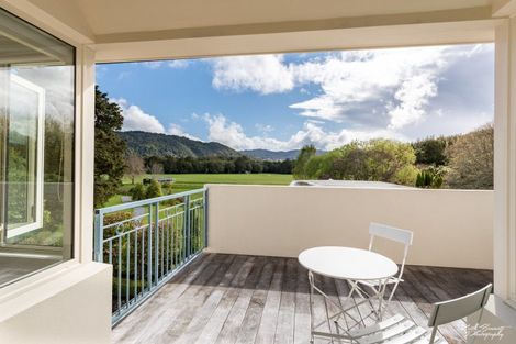 Photo of property in 70 Barton Road, Heretaunga, Upper Hutt, 5018
