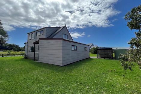Photo of property in 2 Ngatiwai Place, Whangaruru, Russell, 0184