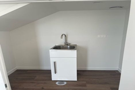 Photo of property in 9a Welby Place, Mangere, Auckland, 2022