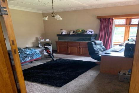 Photo of property in 68 Roberts Line, Kelvin Grove, Palmerston North, 4414