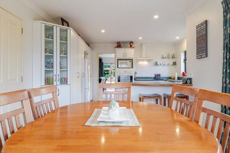 Photo of property in 62 Royal Oak Drive, Kelvin Grove, Palmerston North, 4414