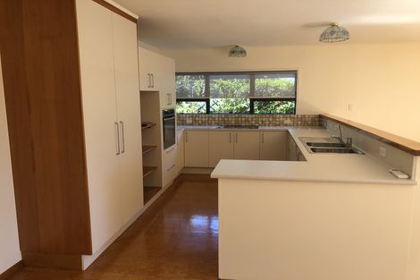 Photo of property in 194 Rangatira Road, Beach Haven, Auckland, 0626