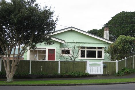 Photo of property in 49 Ballance Street, Lower Vogeltown, New Plymouth, 4310