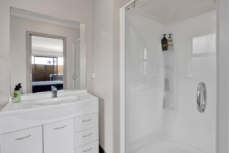 Photo of property in 5a James Drive, Bell Block, New Plymouth, 4312