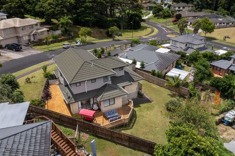Photo of property in 6 Fairchild Avenue, Goodwood Heights, Auckland, 2105
