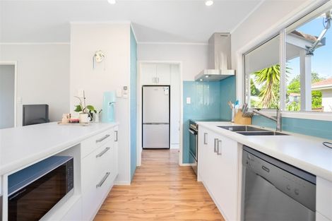 Photo of property in 106 Spinella Drive, Bayview, Auckland, 0629