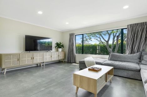 Photo of property in 2 Hanna Place, Havelock North, 4130