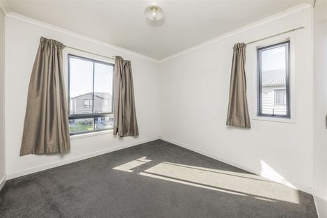 Photo of property in 5 Kuparu Street, Weymouth, Auckland, 2103