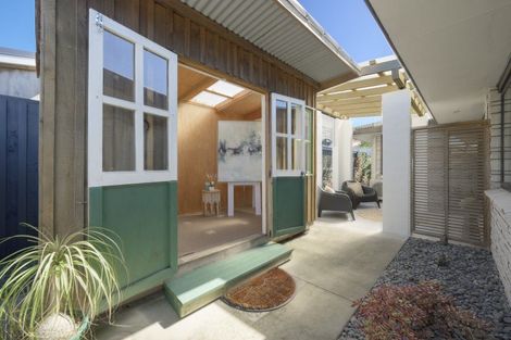 Photo of property in 317b Devonport Road, Tauranga, 3110