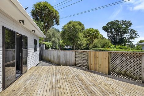 Photo of property in 65 Seaview Road, Marfell, New Plymouth, 4310