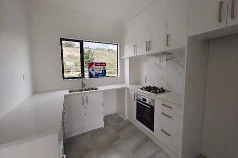 Photo of property in 27a Crestview Rise, Papakura, 2110