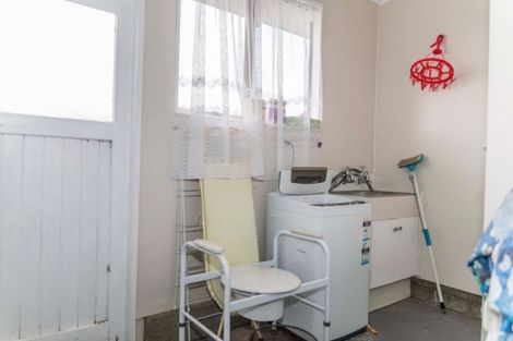 Photo of property in 2/28 Miller Street, Dannevirke, 4930