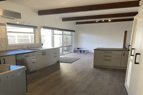 Photo of property in 52 Cascades Road, Pakuranga Heights, Auckland, 2010