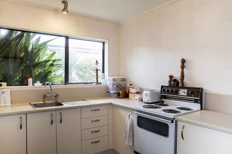 Photo of property in 15 Hilltop Road, Parkvale, Tauranga, 3112