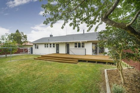Photo of property in 25 Chilton Grove, Hokowhitu, Palmerston North, 4410