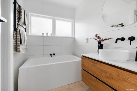 Photo of property in 8 Childs Avenue, Pukekohe, 2120