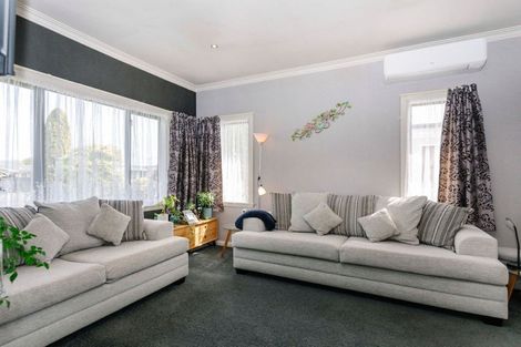 Photo of property in 49 Barraud Street, Dannevirke, 4930