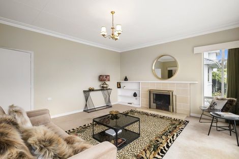 Photo of property in 129 Eglinton Road, Mornington, Dunedin, 9011