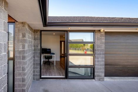 Photo of property in 4 Paiaka Place, Rototuna North, Hamilton, 3210