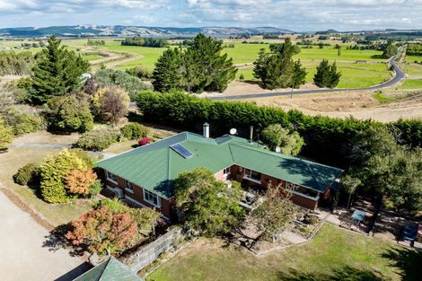 Photo of property in 796 Maungatua Road, Berwick, Outram, 9073