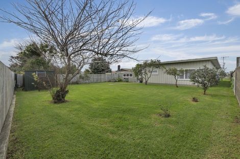 Photo of property in 5 Paul Drive, Ngatea, 3503