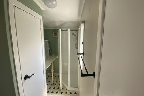 Photo of property in 108 Onepu Road, Lyall Bay, Wellington, 6022