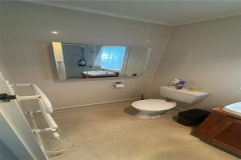 Photo of property in 1 Balmoral Street, Levin, 5510