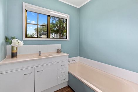 Photo of property in 2/130 Glamorgan Drive, Torbay, Auckland, 0630