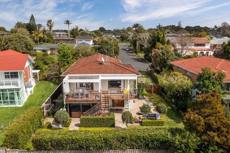 Photo of property in 34 Marywil Crescent, Hillcrest, Auckland, 0627