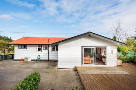 Photo of property in 453 Aokautere Drive, Aokautere, Palmerston North, 4471