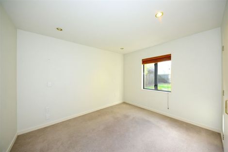 Photo of property in 382a Memorial Avenue, Burnside, Christchurch, 8053