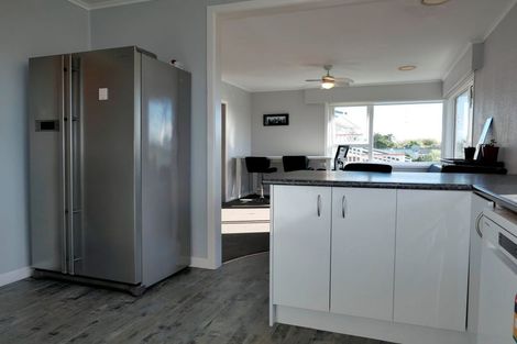 Photo of property in 63 Donovan Road, Paraparaumu Beach, Paraparaumu, 5032