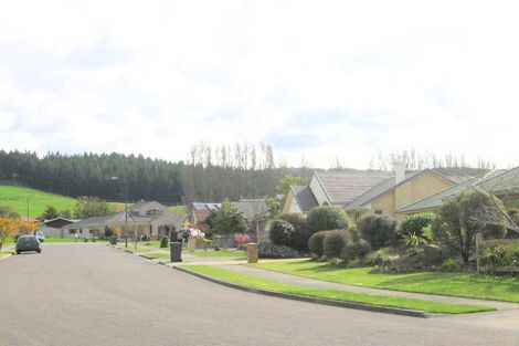 Photo of property in 15 Hoyte Place, Pukehangi, Rotorua, 3015